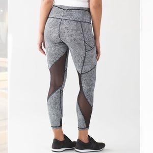 Lululemon Outrun Tight